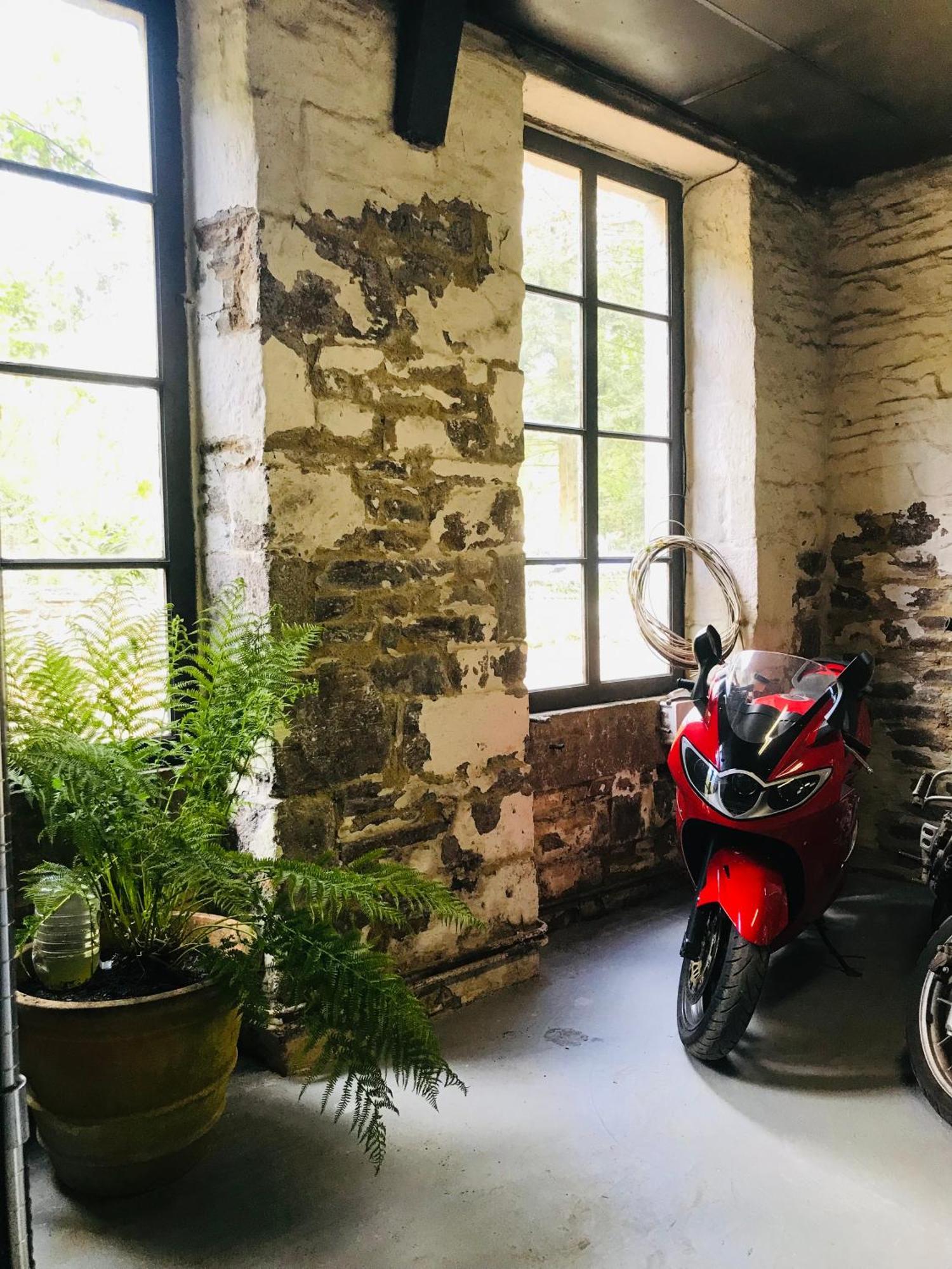 Viré Beautiful, Historic Manoir In Semi-Rural Settingヴィラ エクステリア 写真