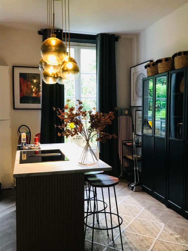 Viré Beautiful, Historic Manoir In Semi-Rural Settingヴィラ エクステリア 写真